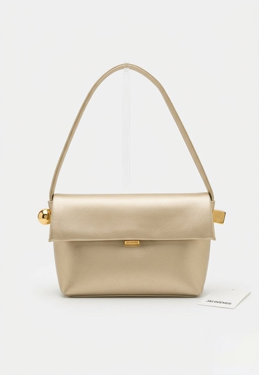 The Rond Carré by JACQUEMUS