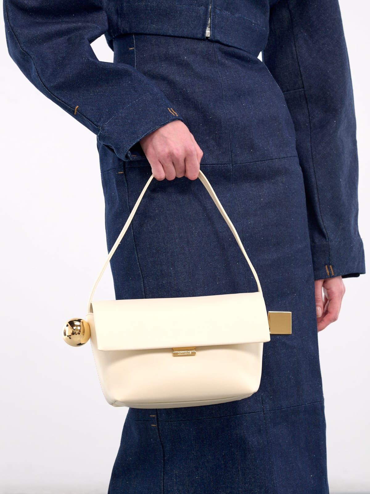 The Rond Carré by JACQUEMUS