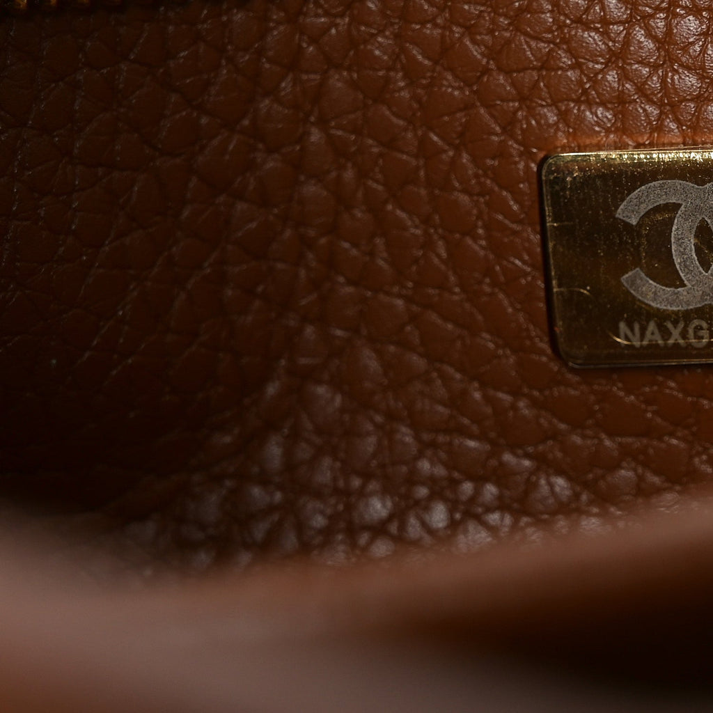 Chanel grained calfskin stitched Urban Essentials small shopping bag