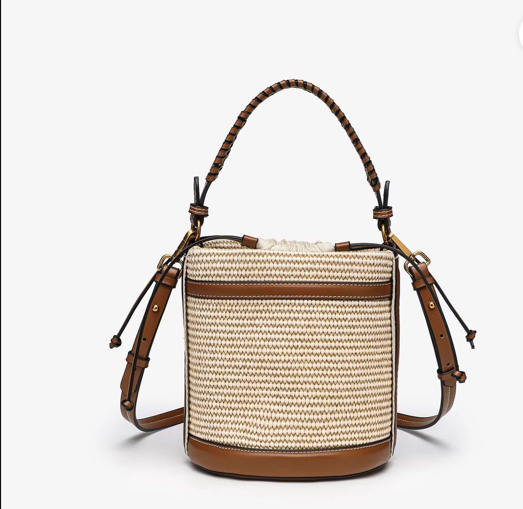 HANDLE BUCKET BAG