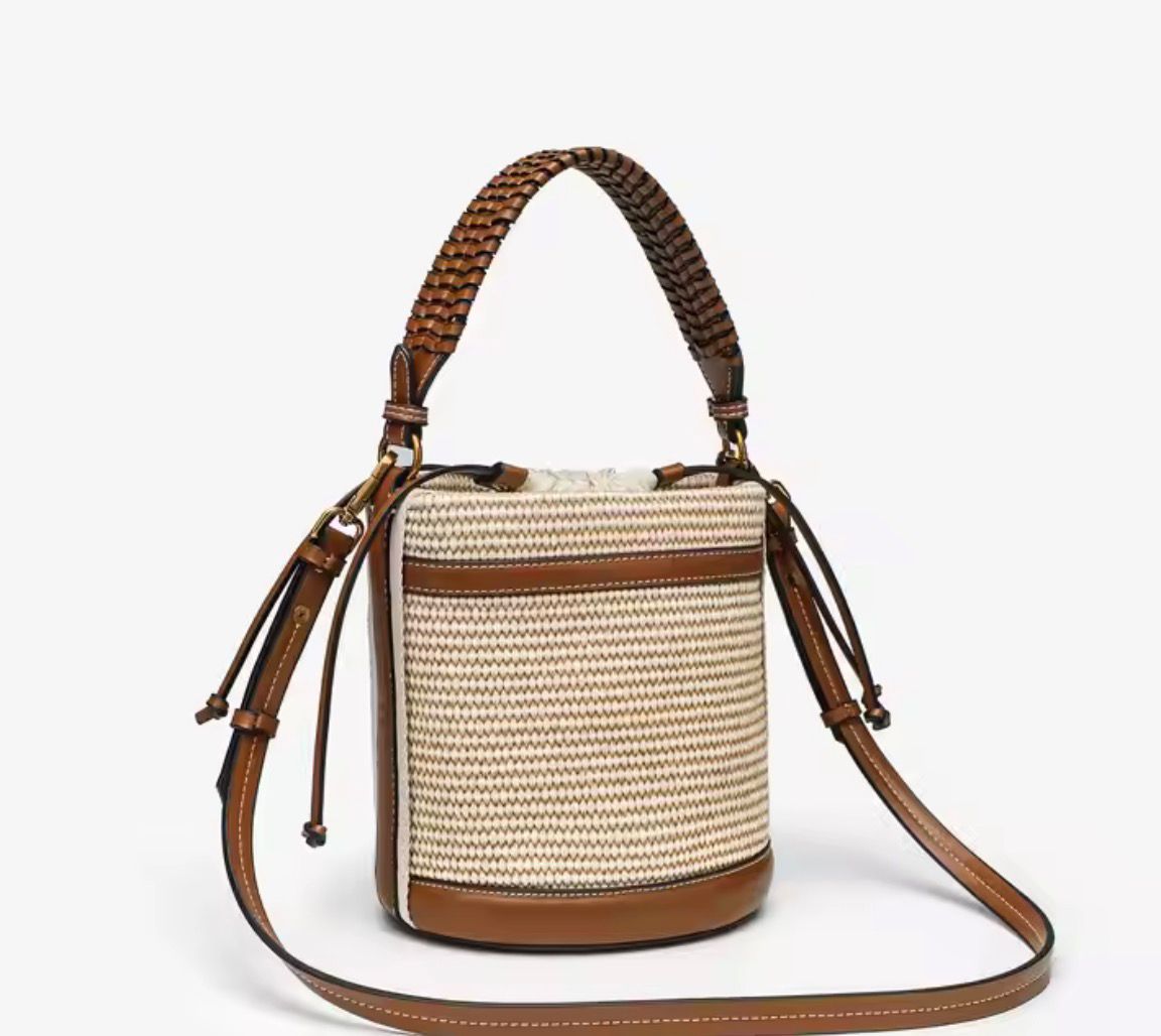 HANDLE BUCKET BAG
